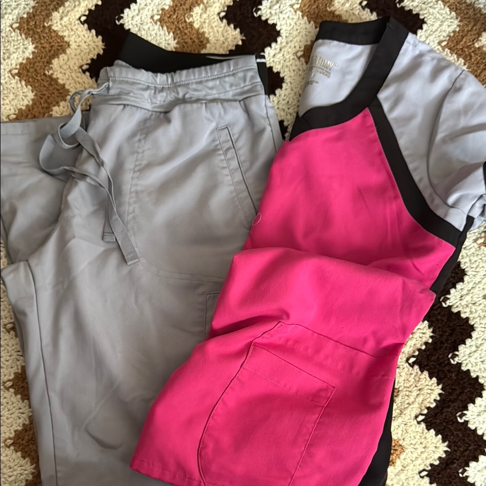 Women’s Scrub Set